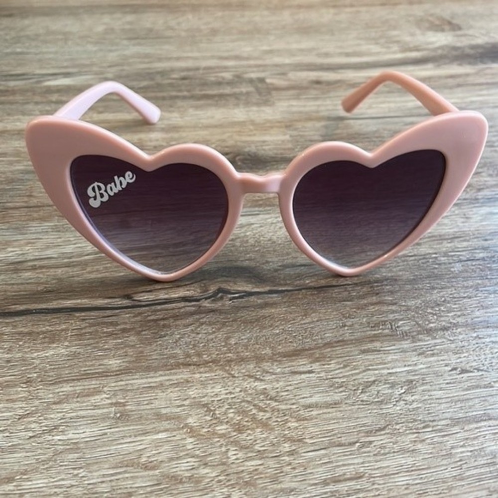 Handmade Pink Heart Shaped Babe Sunglasses - Picture 4 of 7